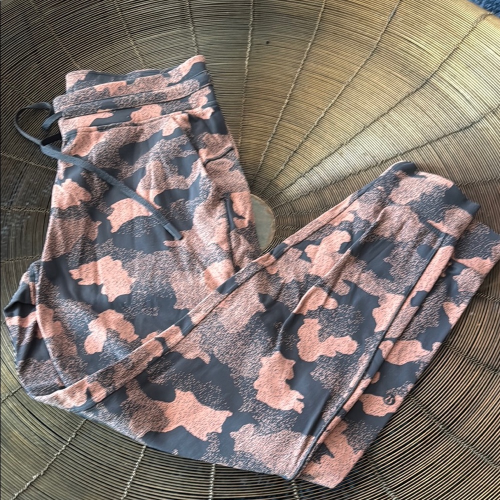 Lululemon Athletica Coral Tan/Gray Track Pants with Camouflage Pattern